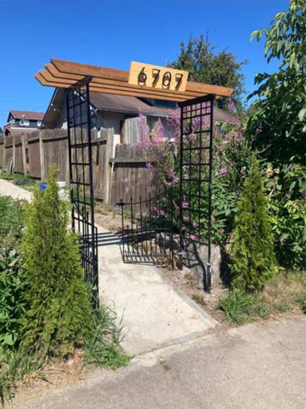 Green Lake 1St Line Home D Full Modern Remodeled Seattle Bagian luar foto